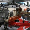 Hubschrauber an der Museumsdecke in Sinsheim