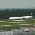 Airbus A340-600, Lufthansa, Flughafen München, Landung