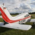 Flugplatz Bad Neustadt - Grasberg, Heckansicht einer PA 28 Piper Cherokee Archer II