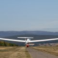 Flugplatz Bad Neustadt - Grasberg am 17.08.2025, unser Twin ist beim Windenstart gerade abgehoben