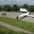Schleppi zieht Ka 8 zum Start